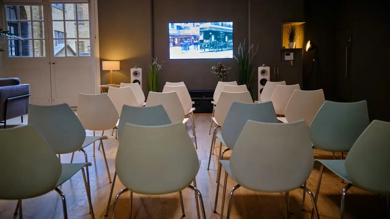 Canalside Studios in Angel